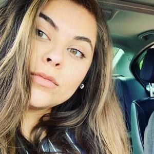 Meet your Posher, Isabela